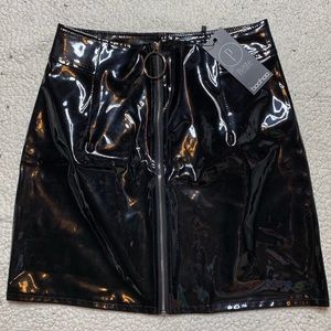 NWT vinyl zip up mini skirt (boohoo petite)